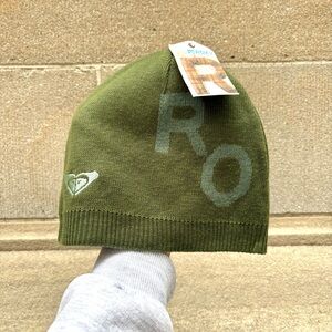 Roxy VTG Y2K deadstock green reversible skull cap beanie OSFA BNWT